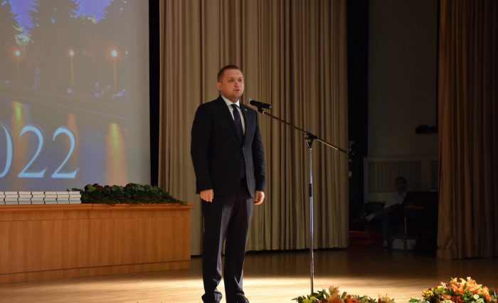 Вице-спикер Госдумы поздравил выпускников ФП
