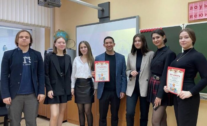 ФП МГУ принял участие в Едином дне профориентации школьников