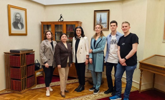 Студенты факультета политологии МГУ посетили библиотеку Администрации Президента